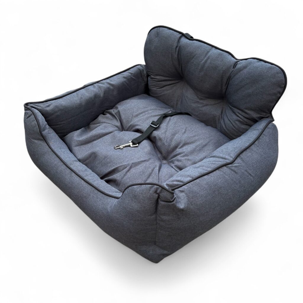 køb hunde autosæde til bilen - Luksus autopude til hunde på tilbud hos Fluffyhundeseng.dk. Sædet kan anvendes til bilens forsæde eller bagsæde. Kun 399.- i dag.